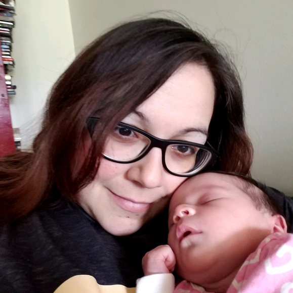 Meet your Posher, Lauren - Picture 1 of 1